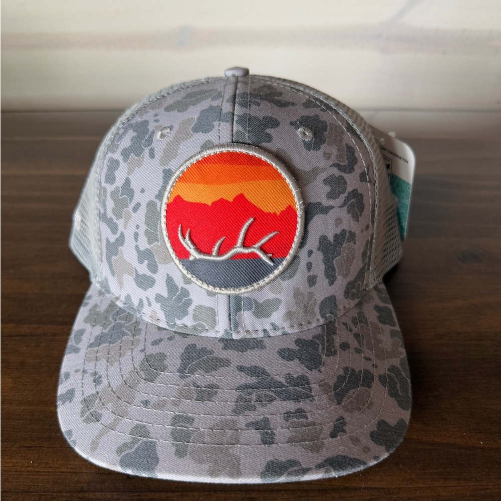 Adult RepYourWater Hat - Picture 2 of 4